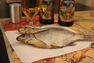 Пиво, рыба лещ, реалистично, …» — создано в Шедевруме