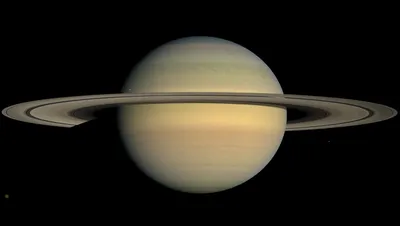 Планета Сатурн в космосе стоковое фото. изображение насчитывающей жизнь -  185405028