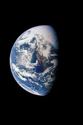 планета Земля планеты Земля из космоса ночью, показывающая свет европы и  других стран. Стоковое Изображение - изображение насчитывающей ноча,  глобус: 232838247