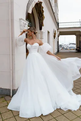 Купить свадебное платье «Ромилда» Сонеста из коллекции 2022 года в салоне  «Мэри Трюфель» в Москве