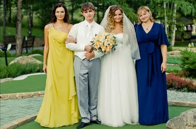 Статья - Вечерние платья на свадьбу – большой выбор нарядов для гостей  торжества