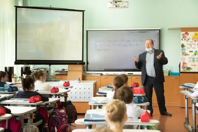 Муниципальное бюджетное общеобразовательное учреждение Школа «КвантУм»  имени Героя Советского Союза Василия Фабричнова дошкольное отделение  детский сад №61 (МБОУ Школа «КвантУм»)