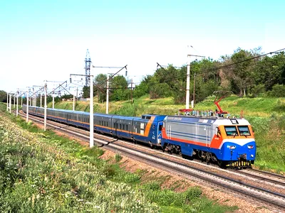 Как будет выглядеть первый российский поезд, способный разгоняться до 360  км/ч? РЖД показала три варианта дизайна и предлагает всем желающим выбрать  лучший