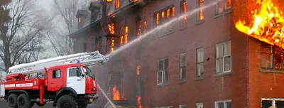 Опубликованы страшные кадры мощного пожара в Воронеже