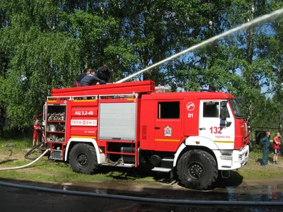 Россия отправила 40 обещанных пожарных машин в Кыргызстан