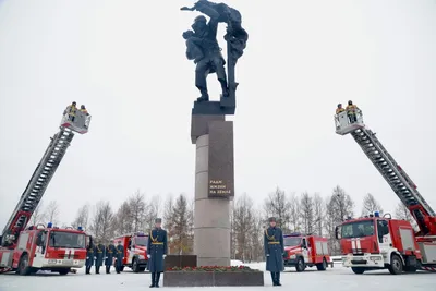 Пожарный олимп» на Московском урбанфоруме начались соревнования спасателей  и пожарных