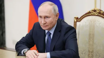 Путин стал первым кандидатом на должность Президента России