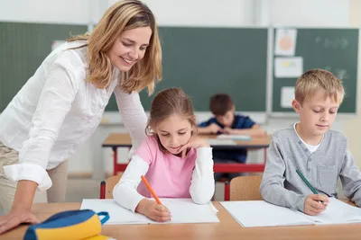 Что должен знать учитель математики для работы в системе школьного  образования? Где работают и сколько получают? - читать статью онлайн на АНО  ДПО «УрИПКиП»