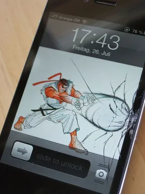 Вектор разбитого стекла протектора на экране телефона установлен  Иллюстрация вектора - иллюстрации насчитывающей оборона, иллюстрация:  174735371