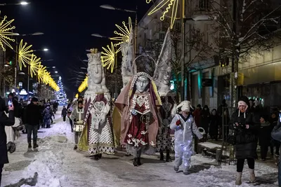 Этот Новый год мы встречаем в разных городах. Но скучаем по одному |  Новости Беларуси | euroradio.fm