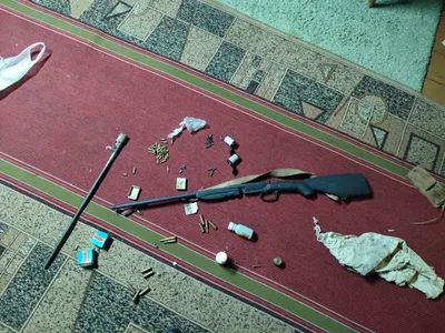 Схрон оружия обнаружен на трассе в Акмолинской области