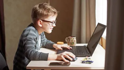 Что делать, если вместо учебы ребенок играет в компьютер? | Профориентир
