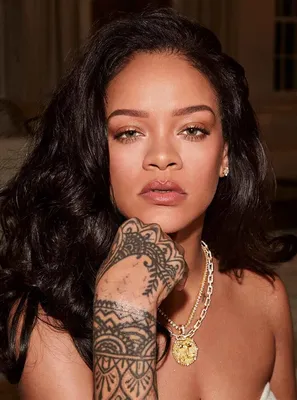 Rihanna's Net Worth (2023) - Parade