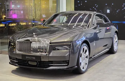 Can We Interest You in a Brand-New Batmobile-Like Rolls-Royce Wraith? -  autoevolution