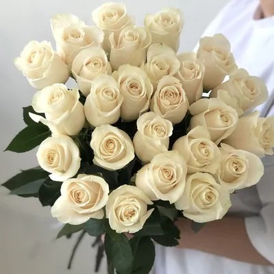 Белые розы в сердце от 41 шт. за 8 890 руб. | Бесплатная доставка цветов по  Москве