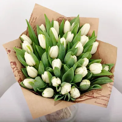 201 белый тюльпан в букете за 33 990 руб. | Бесплатная доставка цветов по  Москве