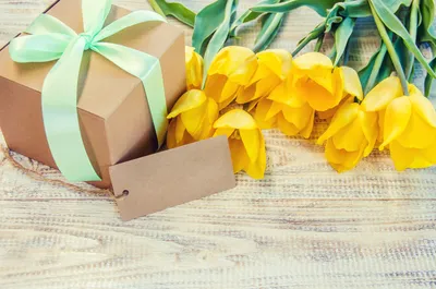 Букеты тюльпанов - купить тюльпаны в СПб с доставкой в каталоге цветов к 8  марта.