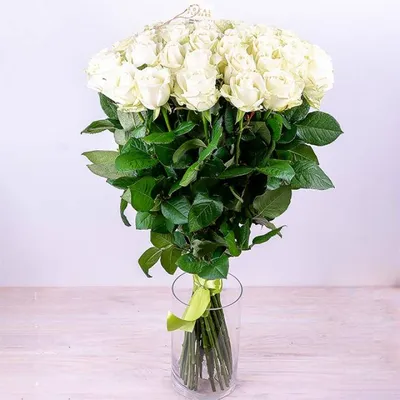 Красно-белые розы от 9 шт. за 4 090 руб. | Бесплатная доставка цветов по  Москве