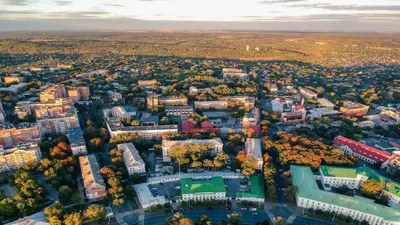 В Полтаве описали красной краской памятники советским деятелям — Украина