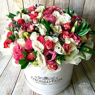 Купить пионовидные розы peach в коробке в Волжском в интернет-магазине  «Империя Цветов»
