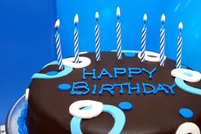 Торт со свечами на день рождения - обои для рабочего стола, картинки, фото