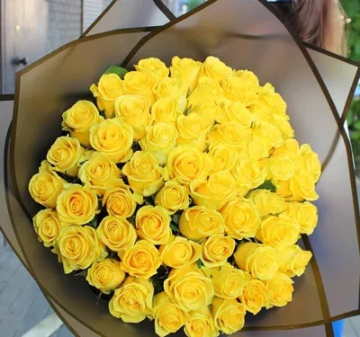 51 желтая роза в коробке за 10 790 руб. | Бесплатная доставка цветов по  Москве