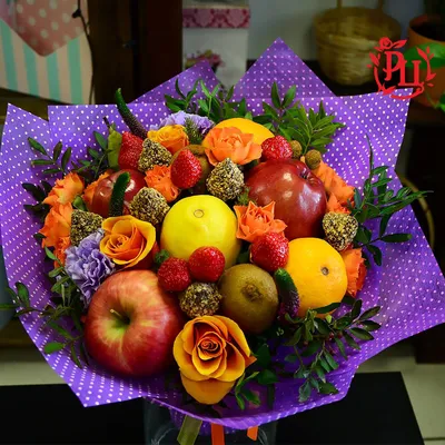 722 Корзина с фруктами и цветами купить в салоне цветов Агава