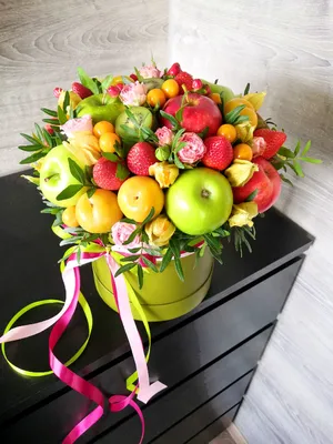 Корзина с фруктами и цветами \"Скарлет\" - FruitFlower