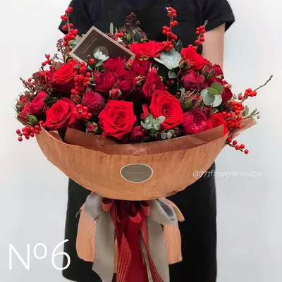 Букет с Нобилисом и красными розами-Доставка цветов в Москве.  Круглосуточная продажа живых цветов.