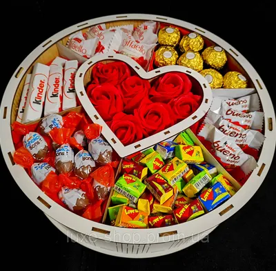 Шоколад с днем рождения ShokoTrendy, 12 конфет-купить в Москве с доставкой,  самовывозом из шоколадной кондитерской rubukety.ru