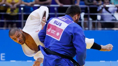 Купить Кимоно для дзюдо Clinch Judo Gold FDR белое C777 🚩 в  интернет-магазине в Москве COMBATMARKT