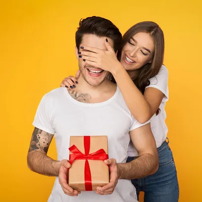 Что подарить мужчине на 30 лет — идеи подарков для парней на 30-летний  юбилей