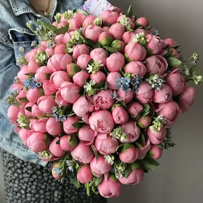 Цветы в шляпной коробке \"Нежный сонет\" - заказать с доставкой недорого в  Москве по цене 6 550 руб.