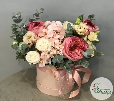Корзина с цветами «Нежные цветы» – заказать в Красноярске в компании  «Ромашково»
