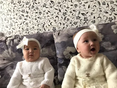 Открытки с рождением двойняшек