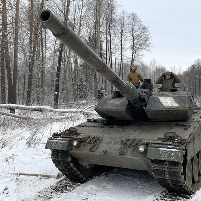 Торт танк 12071018 стоимостью 4 850 рублей - торты на заказ ПРЕМИУМ-класса  от КП «Алтуфьево»