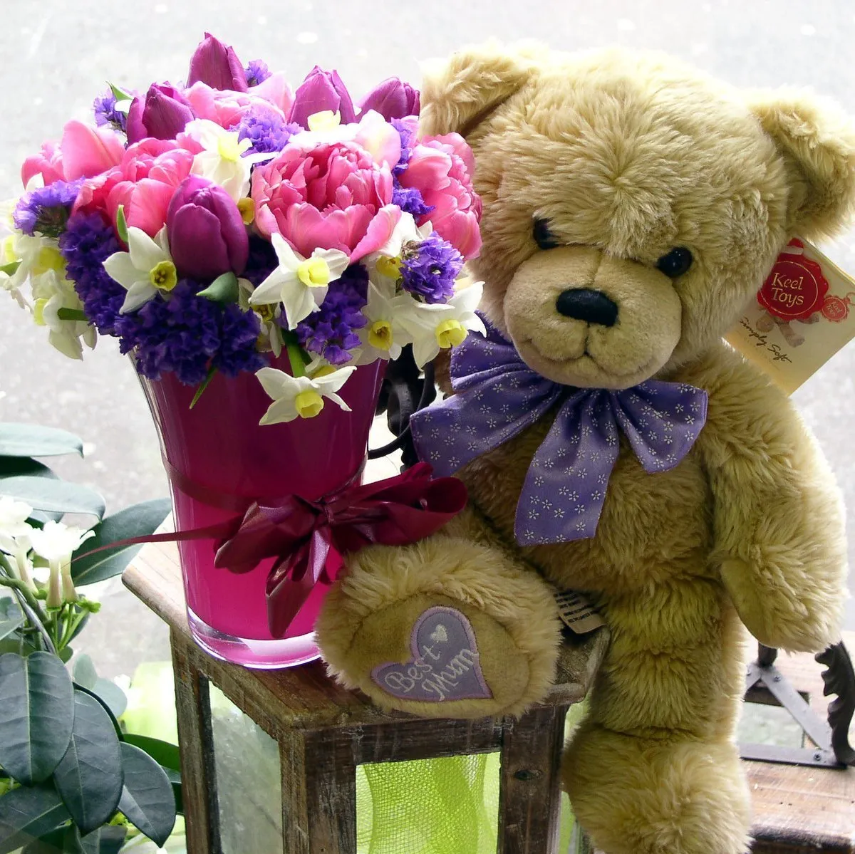Медвежонок Тедди цветок. Тедди Беар цветы. Мишка с цветами. Мягкая игрушка цветок.