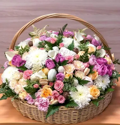 Заказать Шляпную коробку с цветами \"Нежинка\" в Киеве