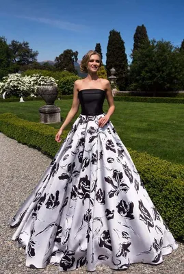 ТОП-10 самых красивых платьев в мире: роскошные наряды мировых звезд |  многоDETKA | Дзен
