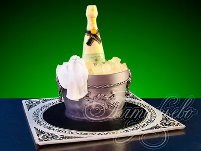 🎉 букет, шампанское и торт с дн…» — создано в Шедевруме