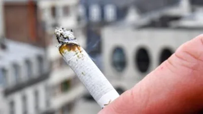 Сигарет — стоковые фотографии и другие картинки Сигарета - Сигарета,  Сложенное стопкой, Без людей - iStock