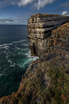 скалы и вид на море в Шотландии Стоковое Изображение - изображение  насчитывающей бухточка, скалы: 226418467