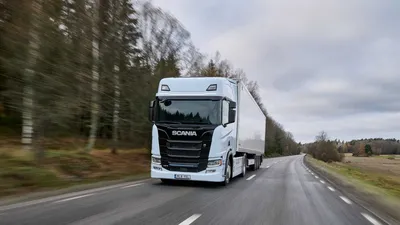 V8 | Scania Group