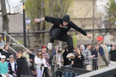 Heart Supply скейтборд Logo Complete Skateboard 7,75\" - Badge - TheHSup  купить в Freerider