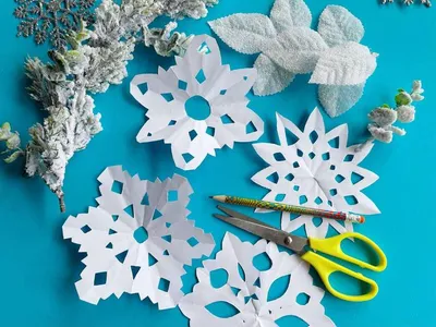 Лучшие схемы снежинок из бумаги: можно вырезать или распечатать | Бумага  для вырезания, Снежинки, Бумажные снежинки