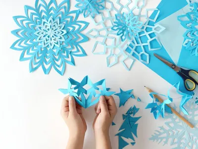 схемы снежинок из бумаги | Paper snowflake patterns, Paper snowflakes,  Paper snowflake designs