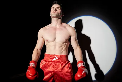 Фото боксера Мужчины Перчатки спортивный Бокс Руки