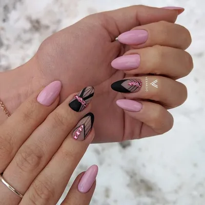 Elena Grama Nail Academy - Инкрустация ногтей стразами. Мода на броскую  роскошь в наши дни не смогла обойти и тенденции в маникюре – декорирование  ноготков яркими кристаллами и сверкающими стразами можно назвать