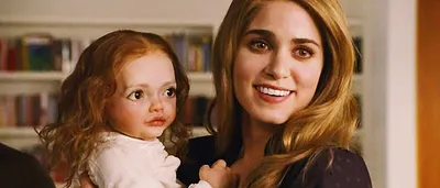 Оказывается, дочку Беллы и Эдварда из \"Сумерек\" должна была играть \"живая\"  кукла. Она пугает сильнее любого вампира | Not Just Toys | Дзен