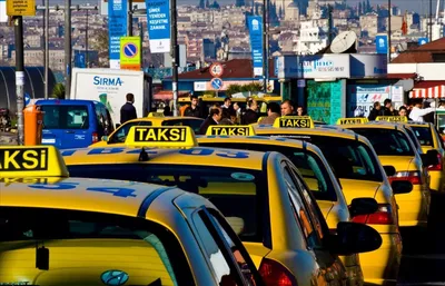 Брендирование авто такси под Яндекс такси в Москве - оклейка автомобиля в  новый бренд, цены